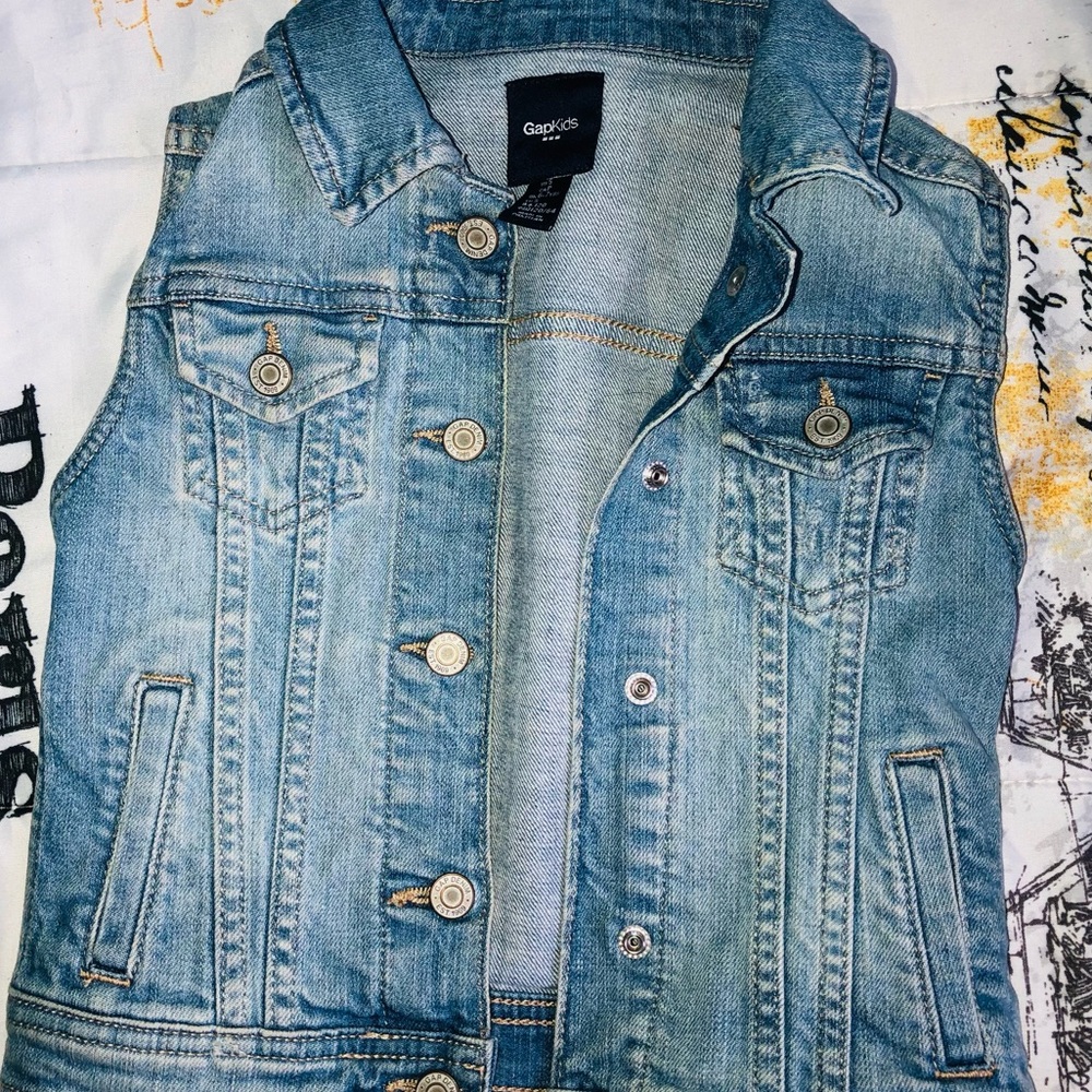Gap Kids Jean Jacket. ( No Sleeves)